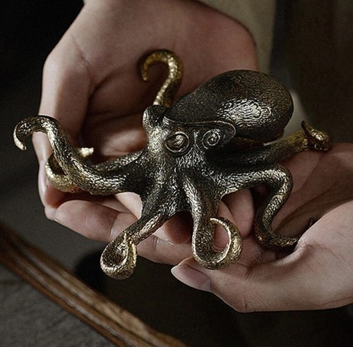 Brass big octopus animal - big,
